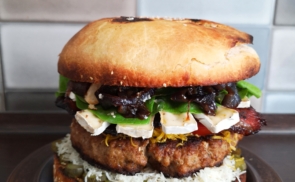 Monstrum hambi, az 5 kilós házi hamburger