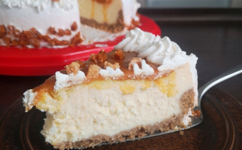 Sós-karamellás sajttorta