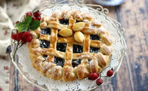 Csipkebogyós crostata