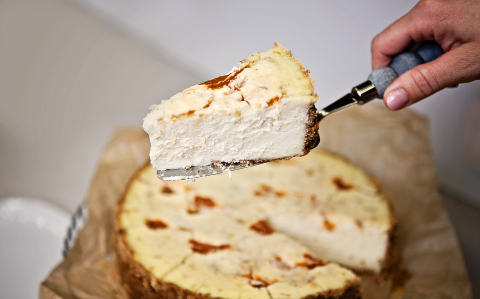 Madártej torta totuval