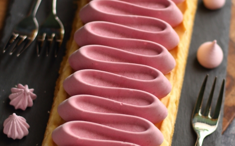 Paleo totus pite, joghurtos-málnás habbal