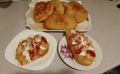 Töltött lángos