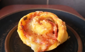 Gluténmentes pizzás csiga
