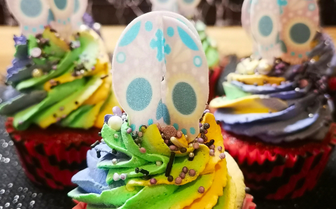 Halloweeni tricolor muffin