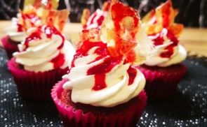 Halloweeni törött üveges muffin