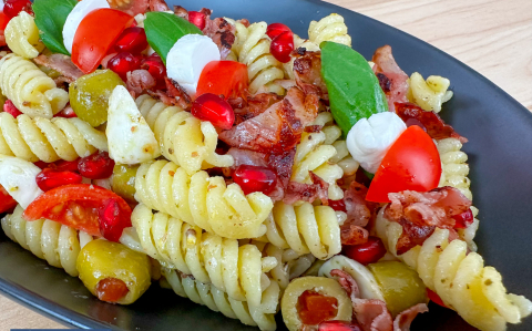 Caprese tésztasaláta