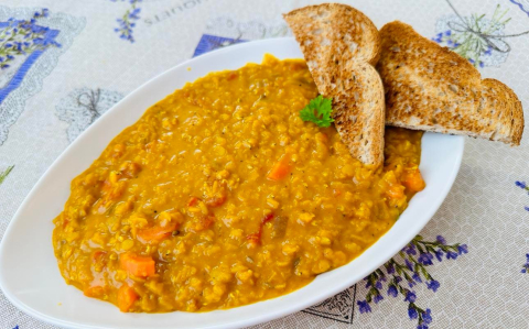 Vöröslencse dahl