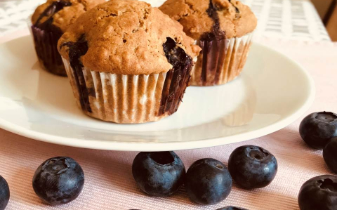 Áfonyás, vaníliás, zabpelyhes muffin