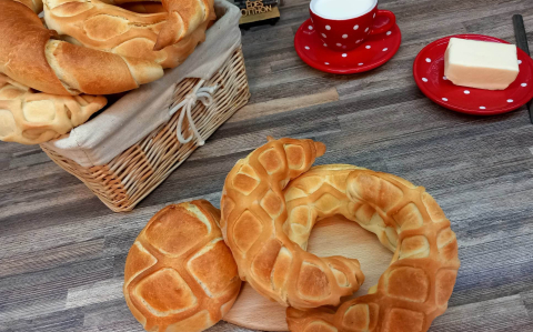 Tejes, ropogós kifli