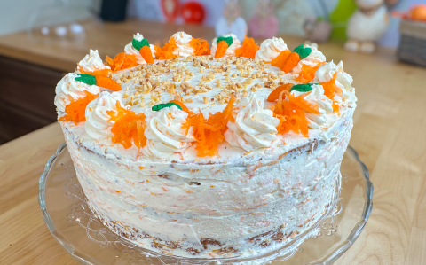 Karamellizált sárgarépás torta