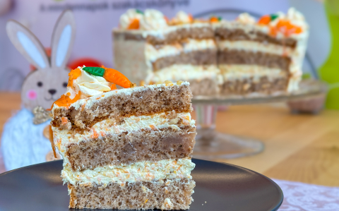 Karamellizált sárgarépás torta
