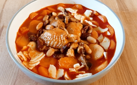 Babgulyás kakashússal