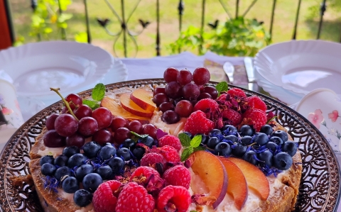 Gyümölcsös sajttorta sütés nélkül