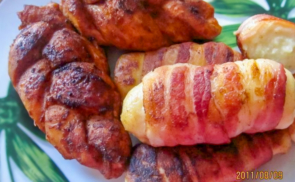 Pulykamell fonatok baconbe csavart burgonyalabdacsokkal