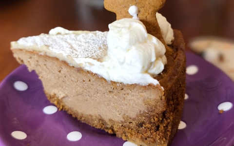 Mézeskalácsos sajttorta