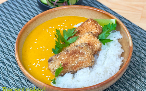 Kókuszos tofu katsu curryvel